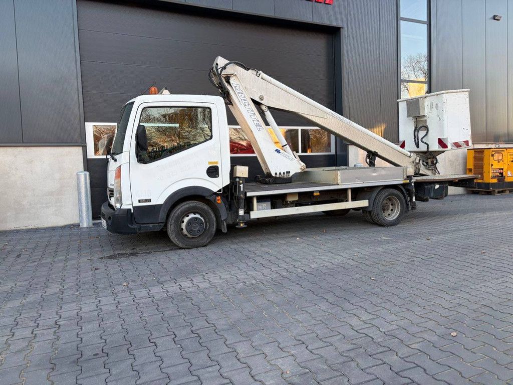 Nissan Cabstar selbstfahrende Hubarbeitsbühne mit Multitel 160ALU 16,5 m Hubarbeitsbühne, Baujahr 2008