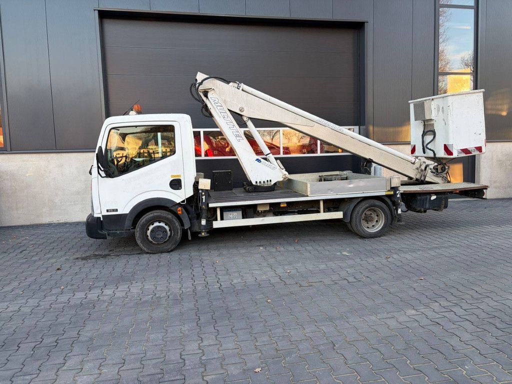 Nissan Cabstar selbstfahrende Hubarbeitsbühne mit Multitel 160ALU 16,5 m Hubarbeitsbühne, Baujahr 2008