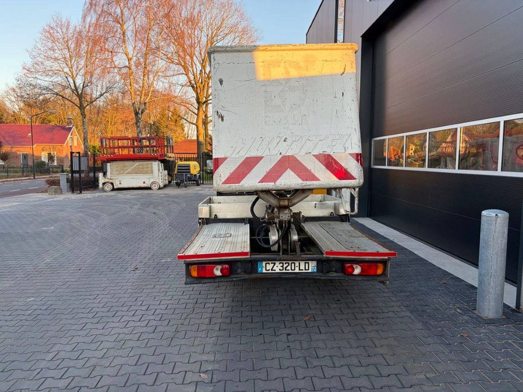 Nissan Cabstar selbstfahrende Hubarbeitsbühne mit Multitel 160ALU 16,5 m Hubarbeitsbühne, Baujahr 2008
