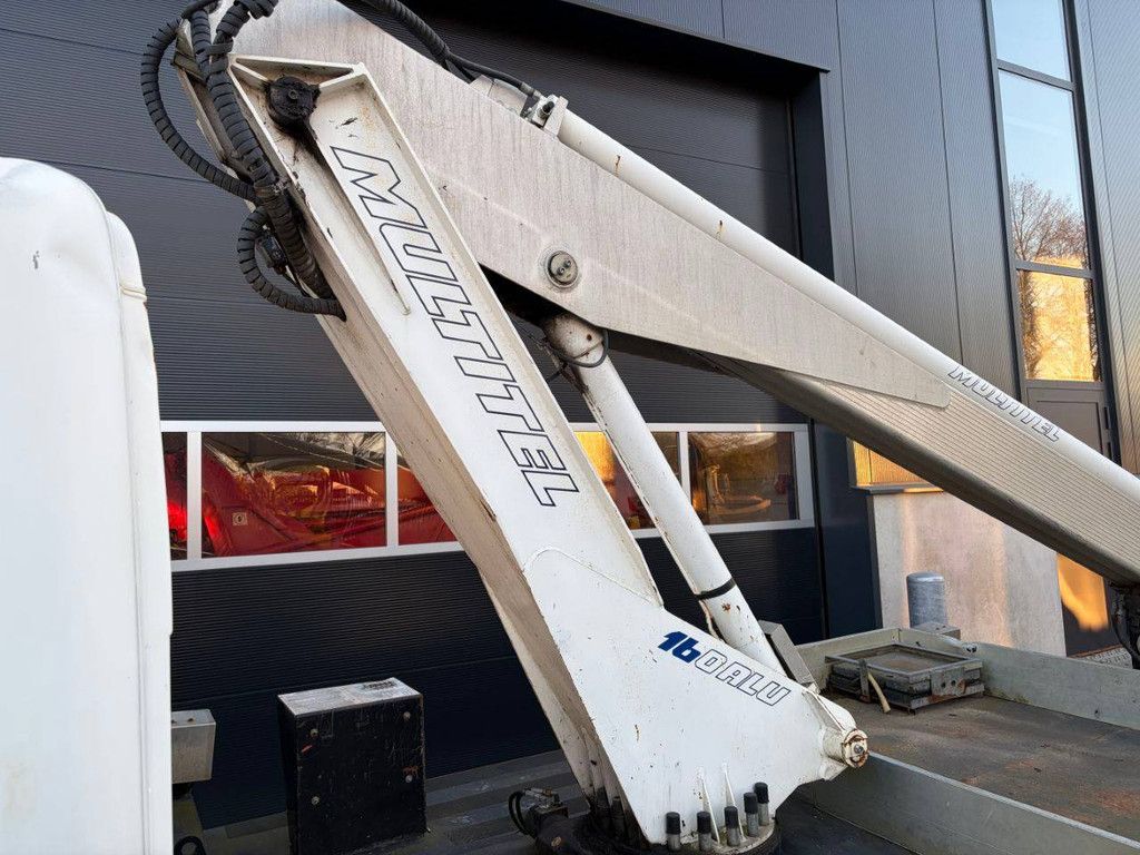 Nissan Cabstar selbstfahrende Hubarbeitsbühne mit Multitel 160ALU 16,5 m Hubarbeitsbühne, Baujahr 2008