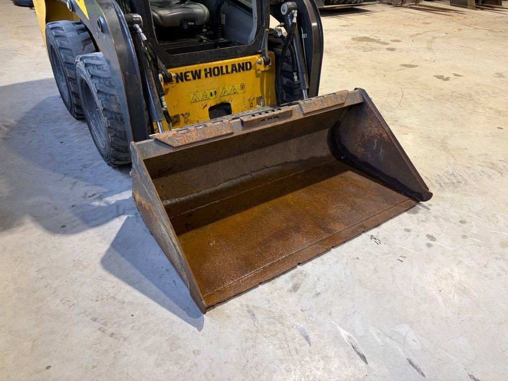 Skid steer loader New Holland L213 Diesel 36kW 2018