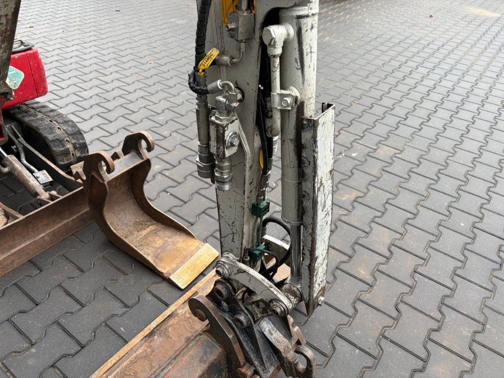 Minibagger Takeuchi TB210R Diesel 8,8 kW 2015