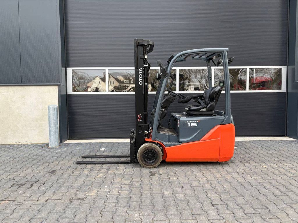 Toyota 8FBEK16T Electric Forklift 1600kg 5.0m 2017