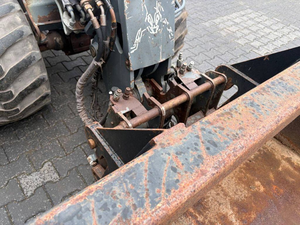 Giant V6004T TELE Diesel Wheel Loader 44kW 2011