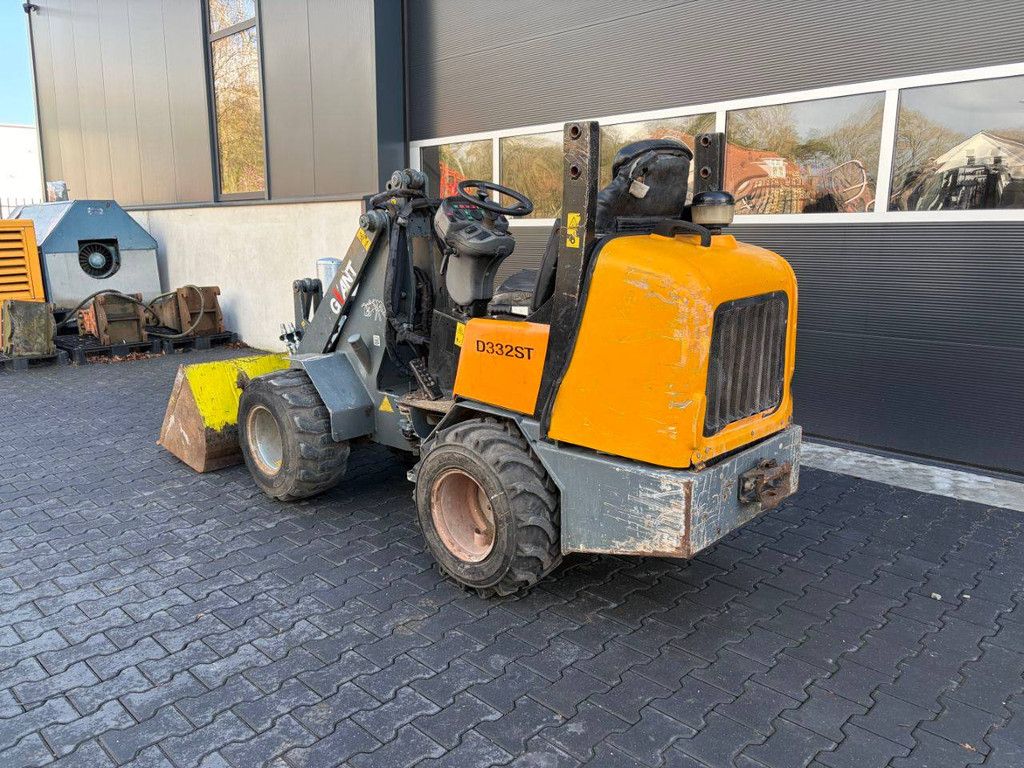 Articulated loader Giant D332ST Diesel 2011