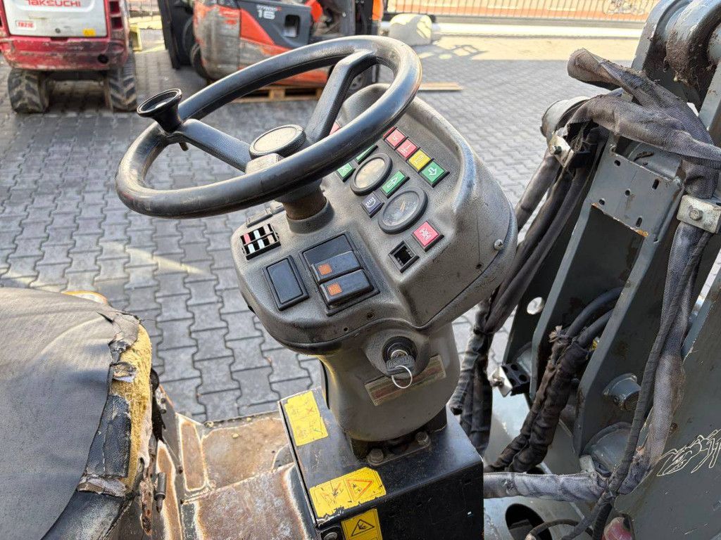 Articulated loader Giant D332ST Diesel 2011
