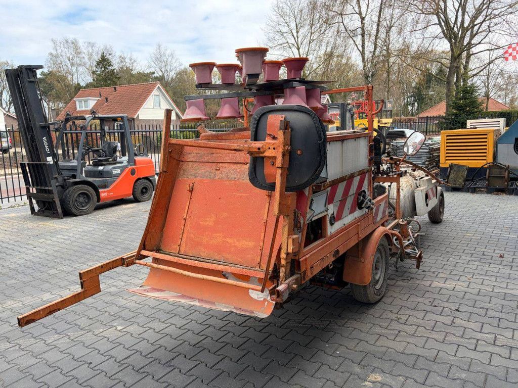 Road marking machine Hoffmann Diesel