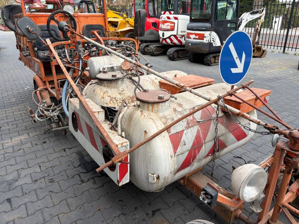 Road marking machine Hoffmann Diesel