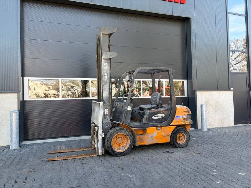 Gabelstapler Samsung SF30D Diesel 2500 kg 4,5 m 1998
