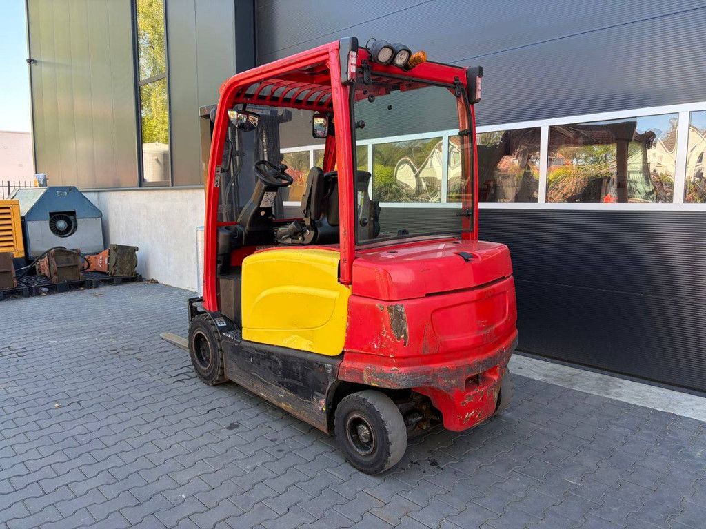 Hyster J3.5XN Electric Forklift 3340kg 4.61m 2013