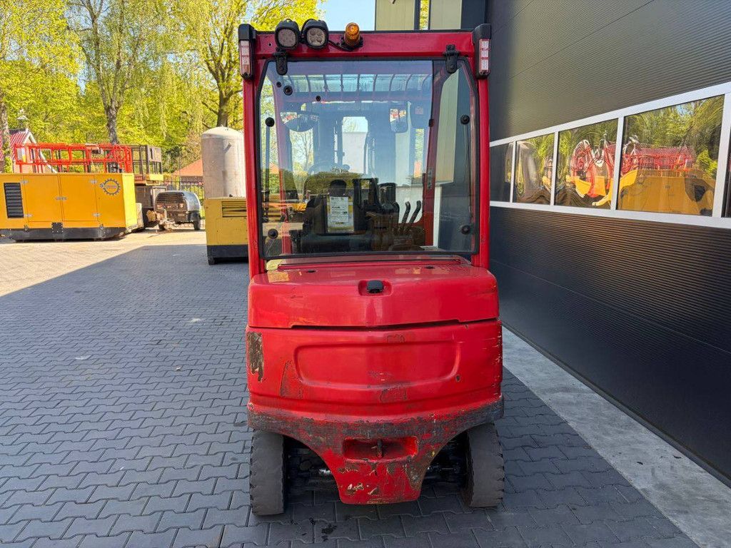 Hyster J3.5XN Electric Forklift 3340kg 4.61m 2013