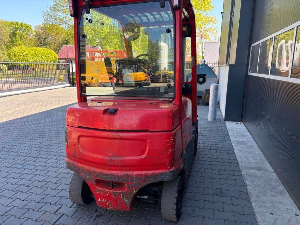 Hyster J3.5XN Electric Forklift 3340kg 4.61m 2013