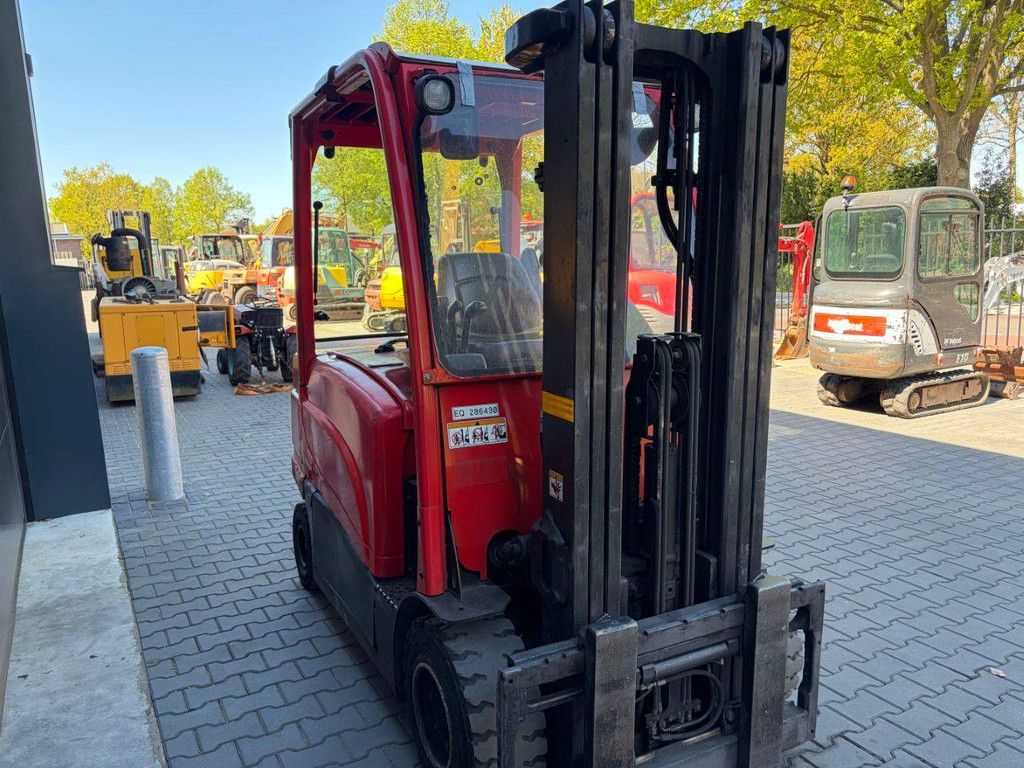 Hyster J3.5XN Electric Forklift 3340kg 4.61m 2013