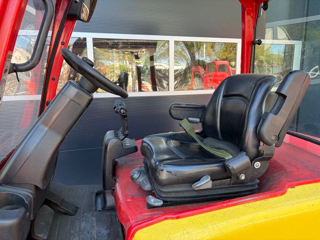 Hyster J3.5XN Electric Forklift 3340kg 4.61m 2013