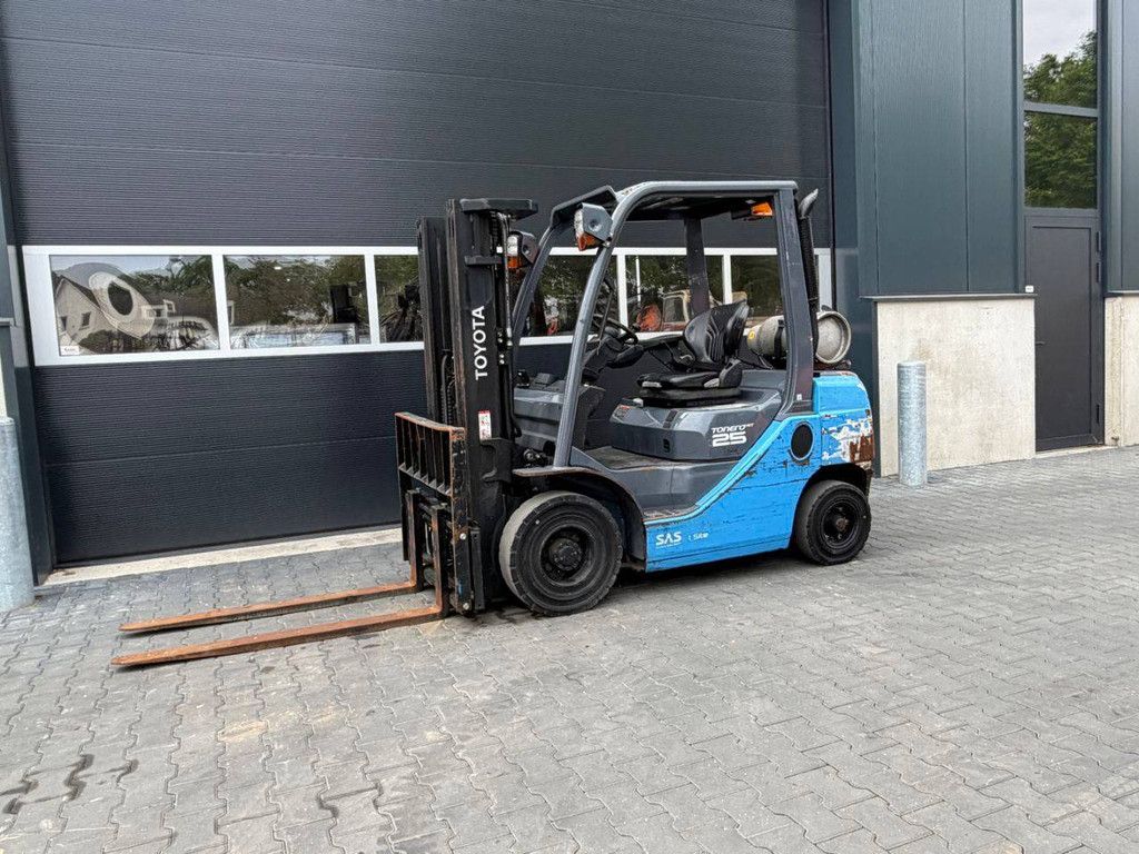 Gabelstapler Toyota 06-8FG25F LPG 2500kg 4,3m 2019