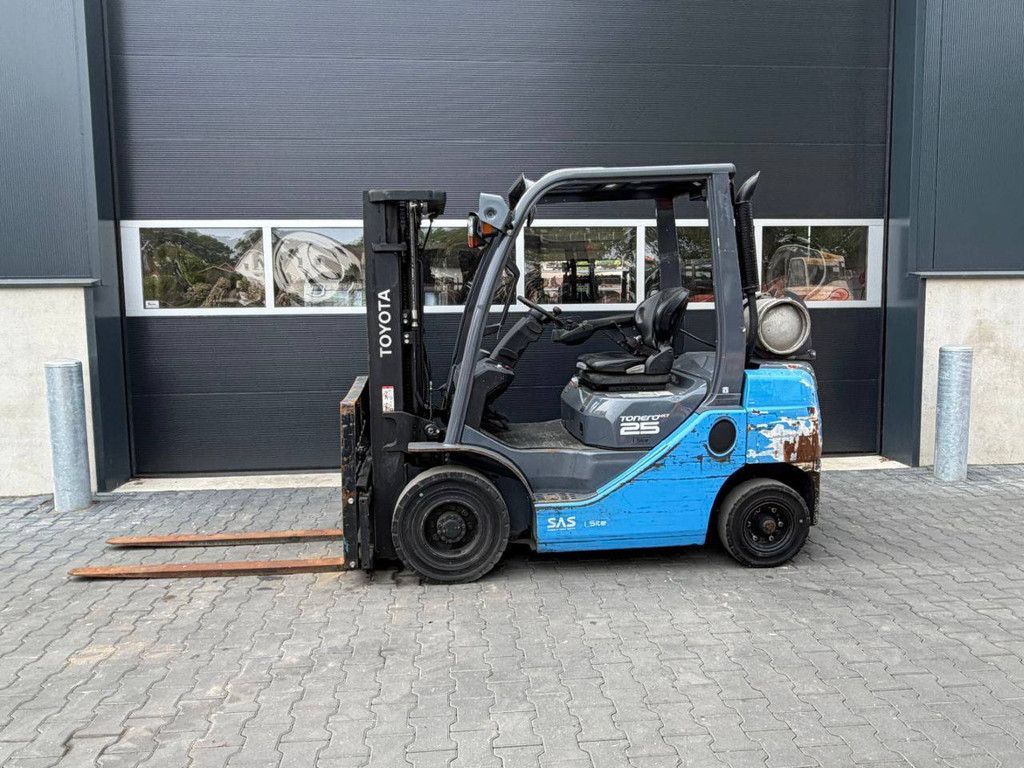 Gabelstapler Toyota 06-8FG25F LPG 2500kg 4,3m 2019