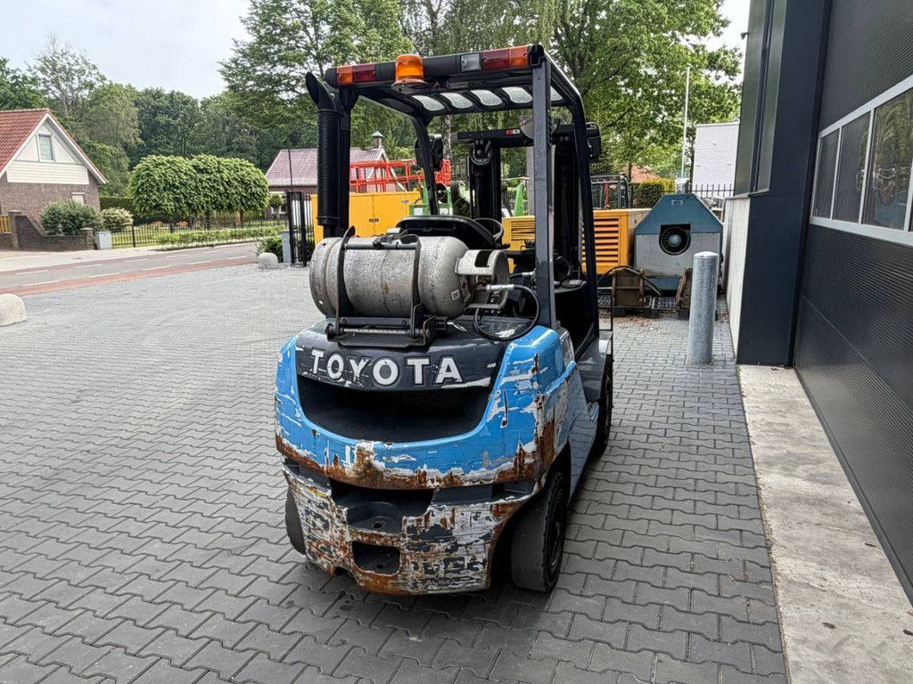 Gabelstapler Toyota 06-8FG25F LPG 2500kg 4,3m 2019