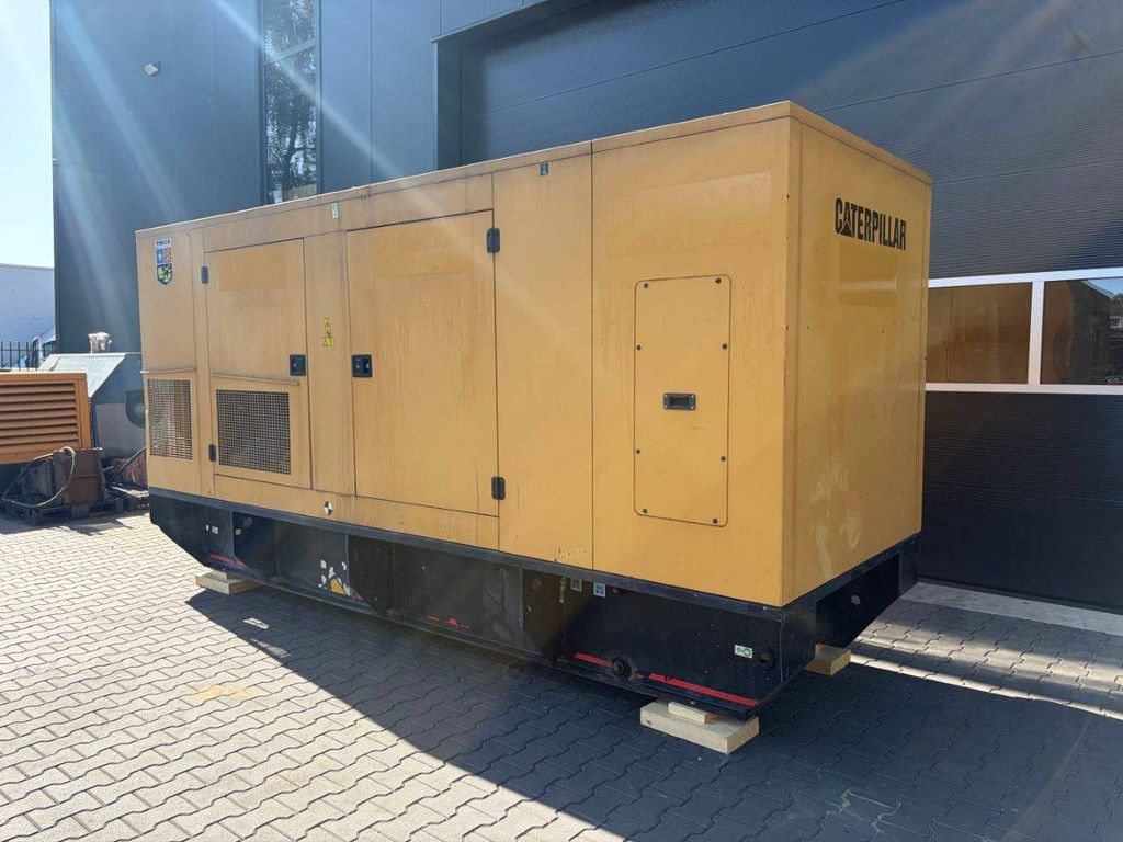 Caterpillar 300 Dieselgenerator, 300 kVA, Baujahr 2004