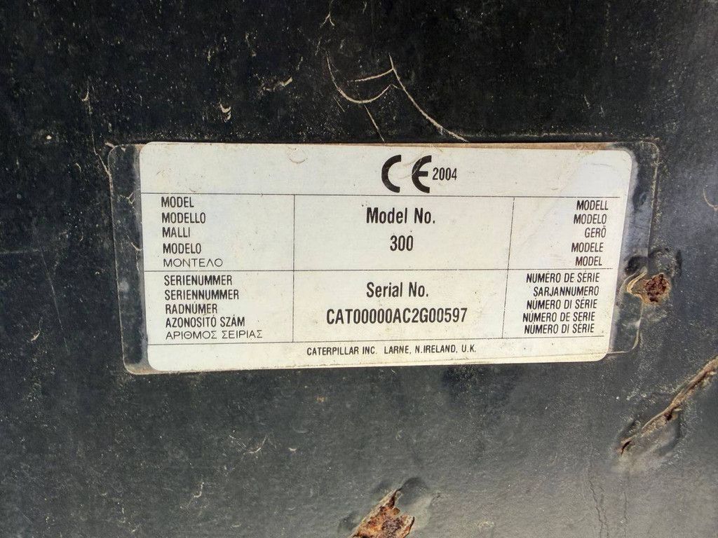 Caterpillar 300 Dieselgenerator, 300 kVA, Baujahr 2004