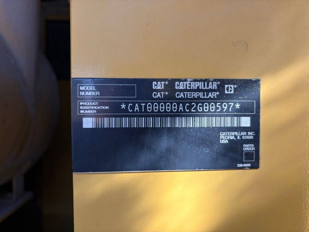Caterpillar 300 Dieselgenerator, 300 kVA, Baujahr 2004