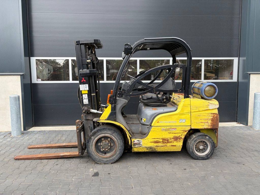 Forklift Mitsubishi FG30N LPG 2900kg 4.7m 2006