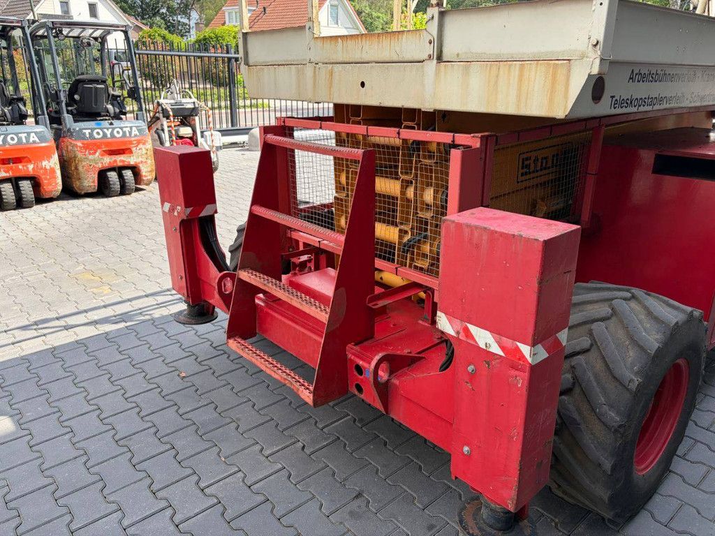 Scissor Lift JLG 33RTS Diesel 570kg 12.1m 2002