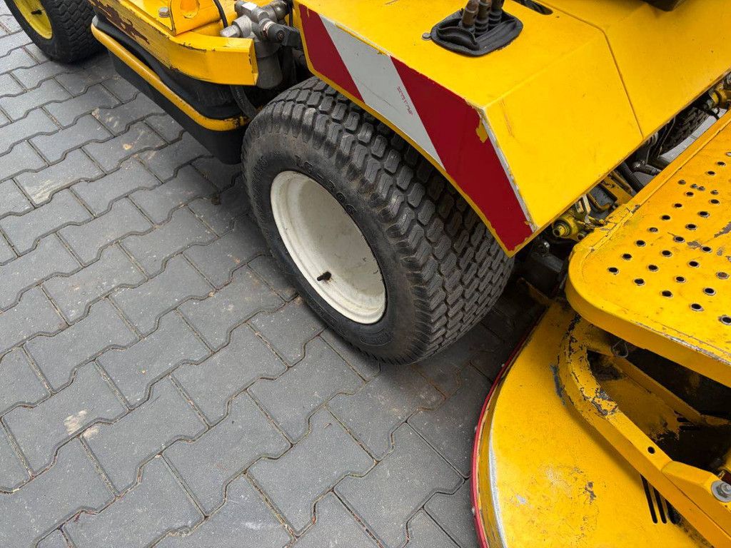 Ride-on mower Gianni Ferrari Turbo4 Diesel 25kW 2000