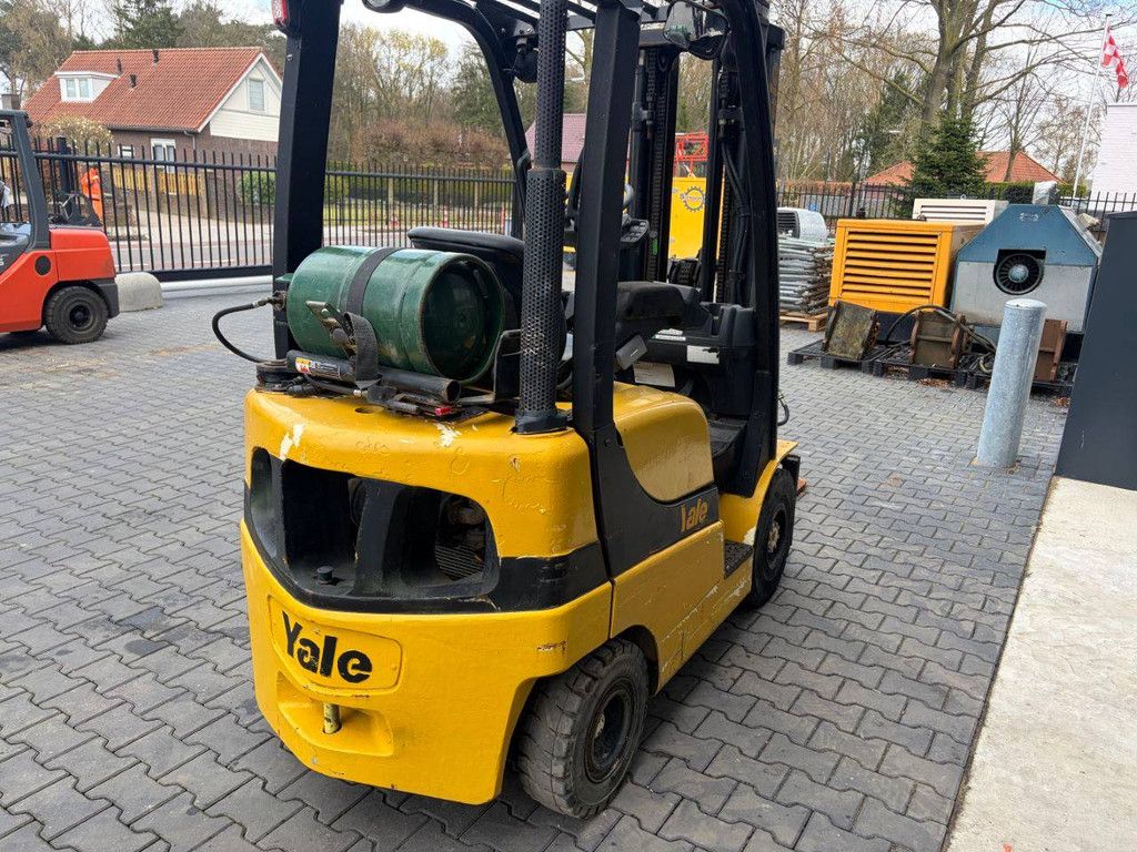 Forklift Yale GLP20SVX LPG 1770kg 4.9m 2006