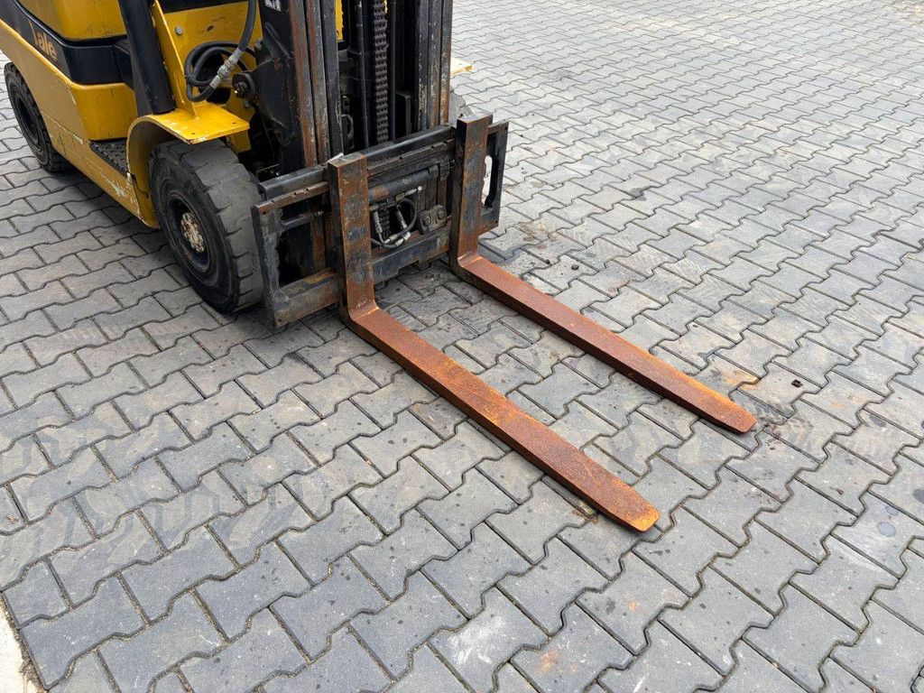Forklift Yale GLP20SVX LPG 1770kg 4.9m 2006