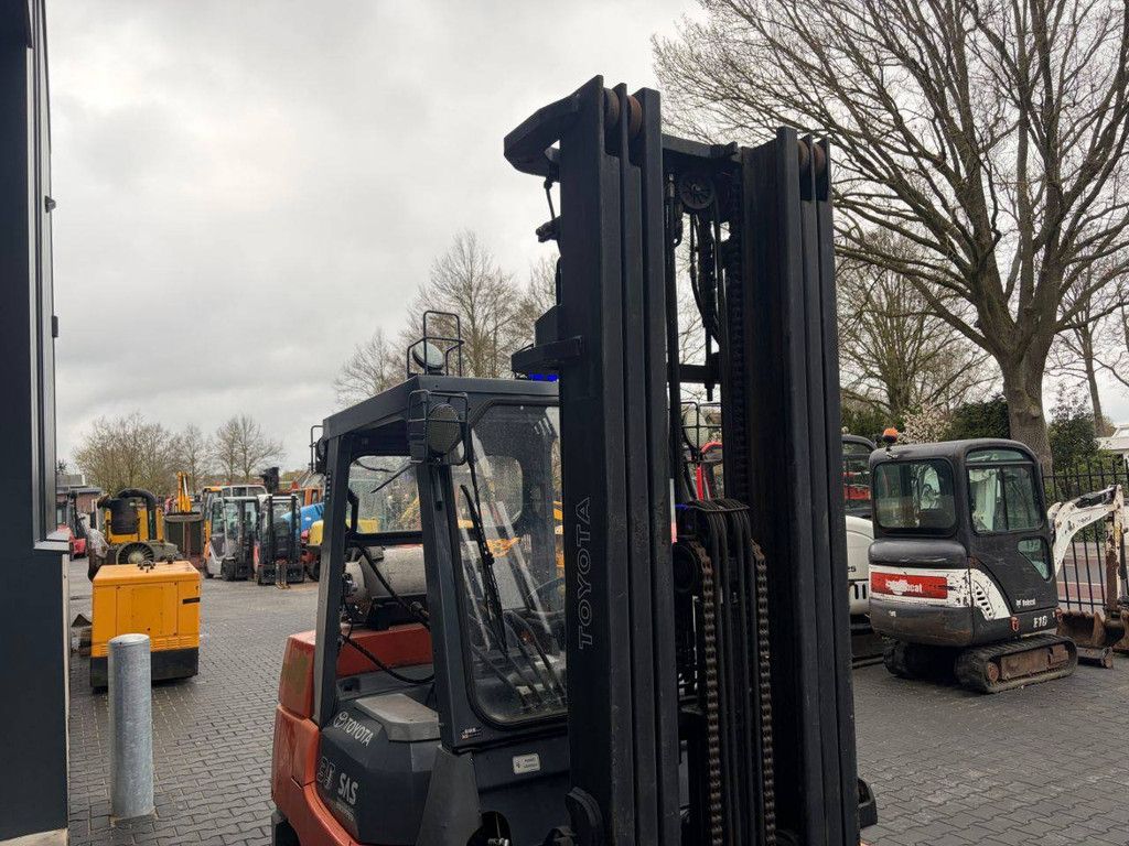 Forklift Toyota 7FGCU35 LPG 3500kg 6m 2012
