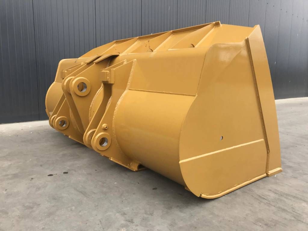 CAT 938M