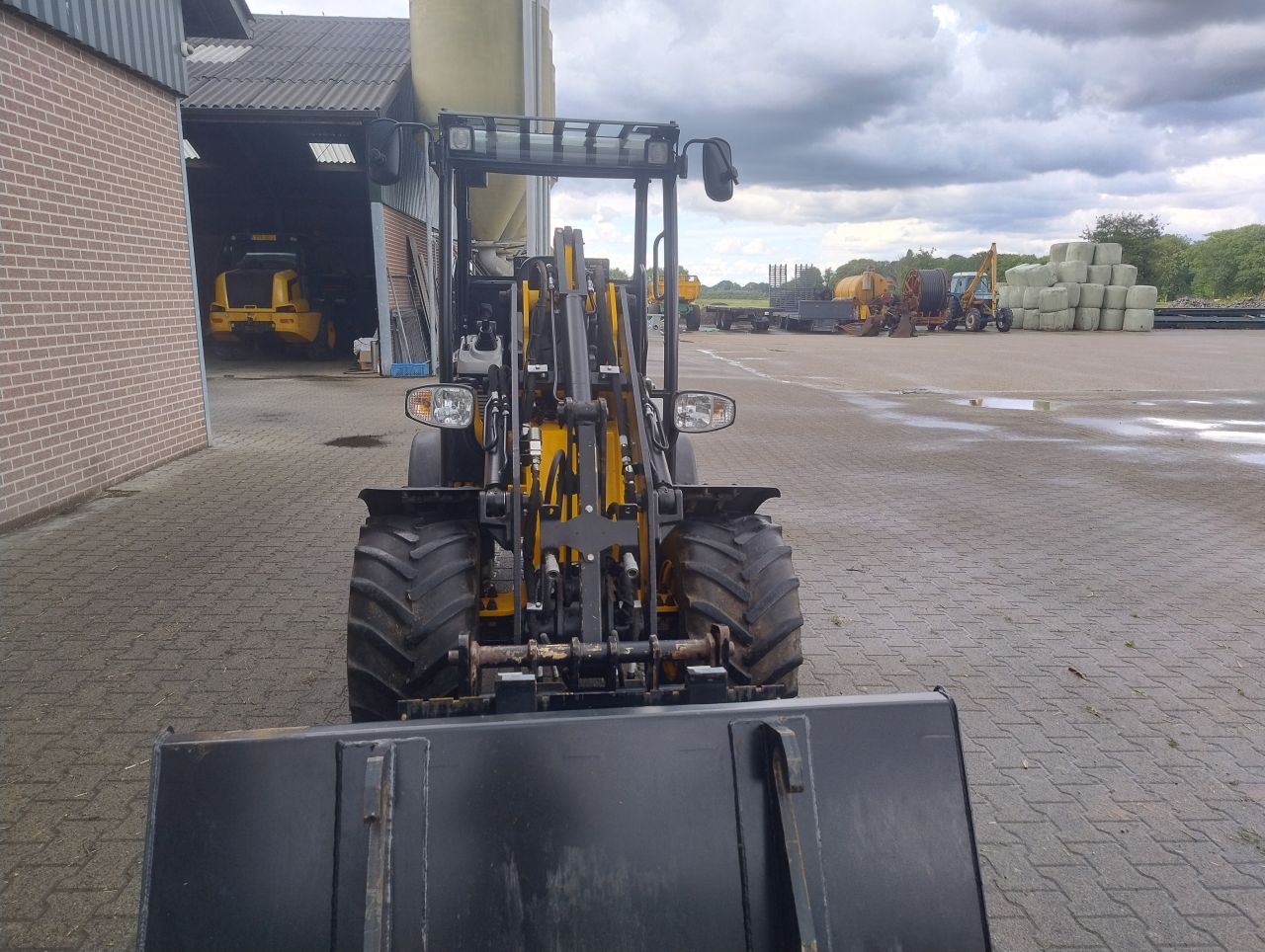 JCB 403 minishovel + bak en lepels