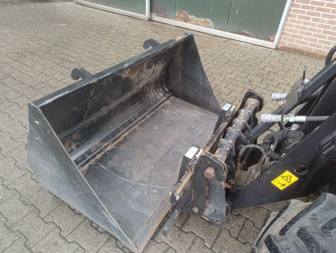 JCB 403 minishovel + bak en lepels