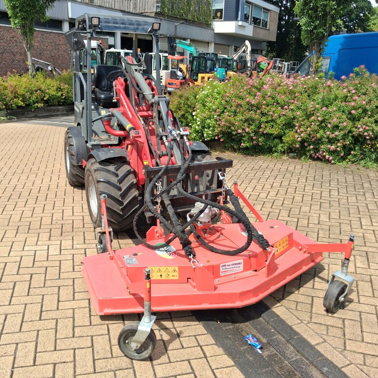 Weidemann 1280 Minishovel met Maaidek.