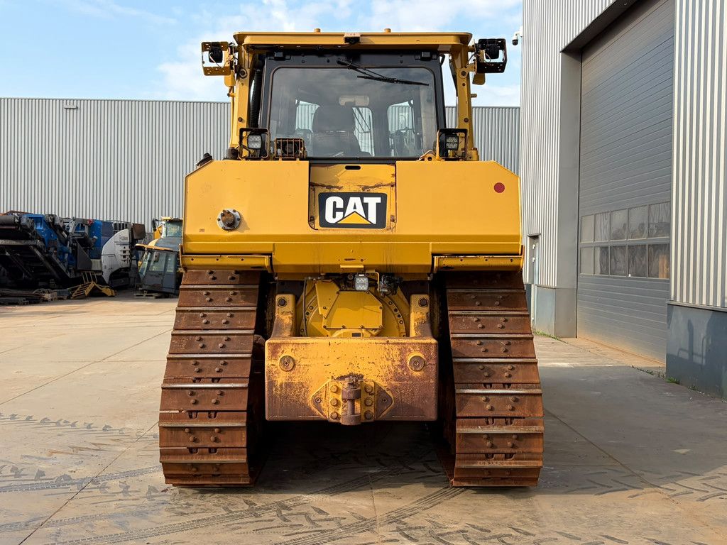 Caterpillar D8T