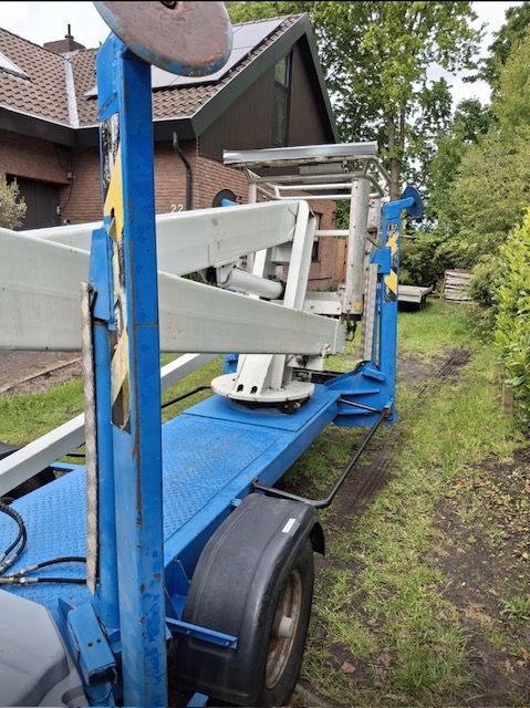 Sky High 1800 Aerial Work Platform