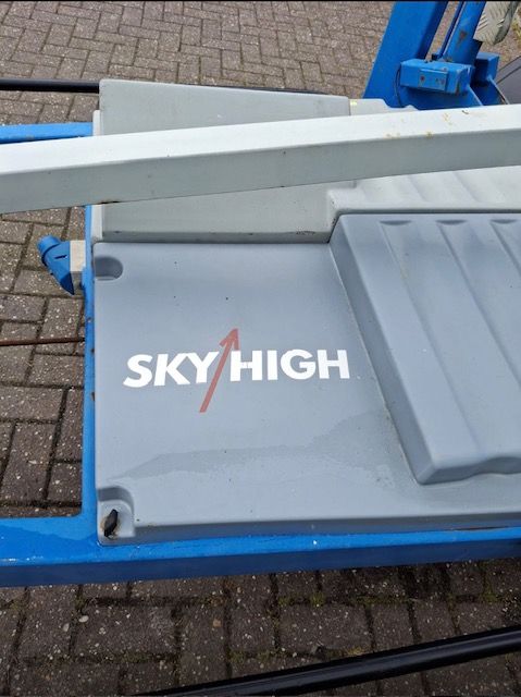 Sky High 1800 Aerial Work Platform