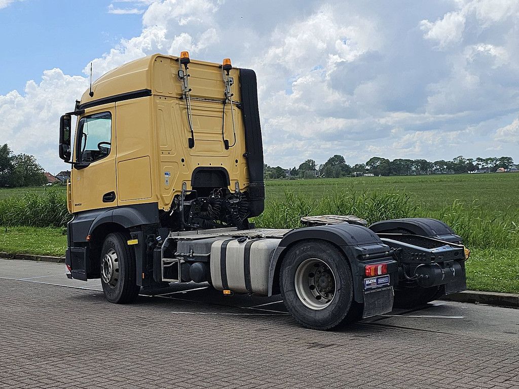 MERCEDES-BENZ ACTROS 1843