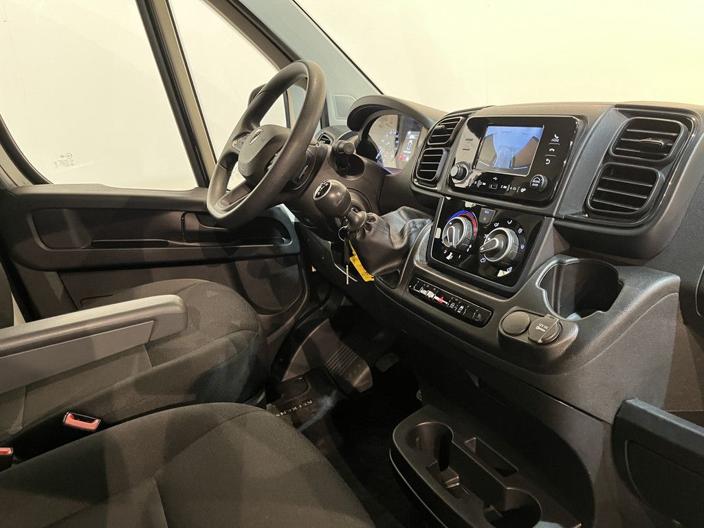 Peugeot Boxer 2.2 BlueHDi 140 PK L3H2 / Airco / Cruise Control / Camera / 3-Zits / 66.000 KM !!