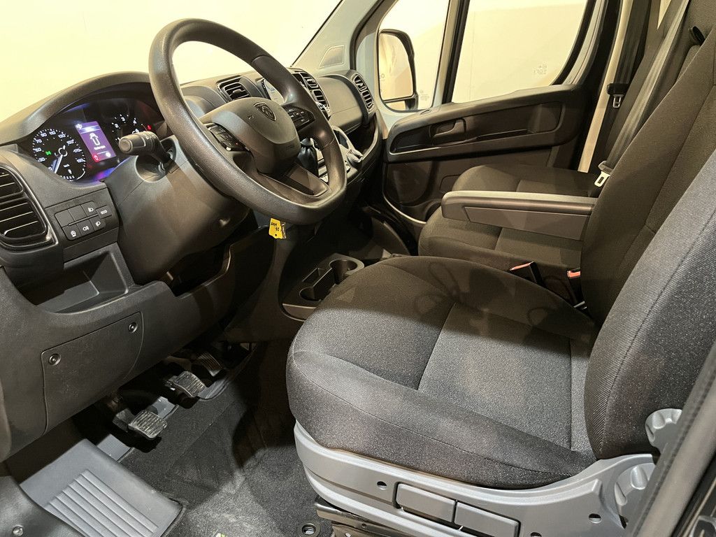 Peugeot Boxer 2.2 BlueHDi 140 PK L3H2 / Airco / Cruise Control / Camera / 3-Zits / 66.000 KM !!