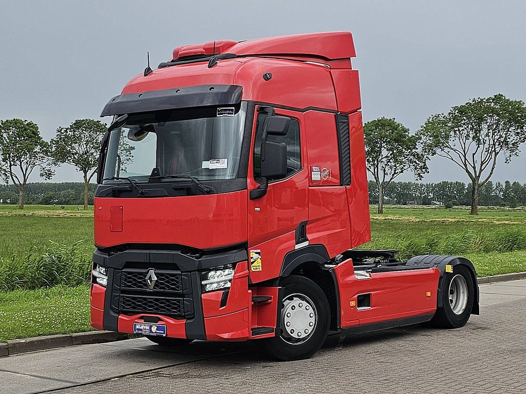 RENAULT T 520
