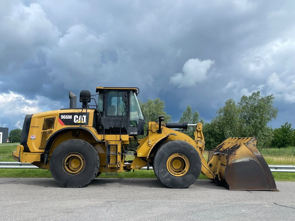 Caterpillar 966M
