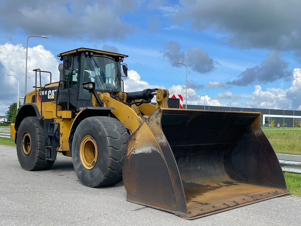Caterpillar 966M