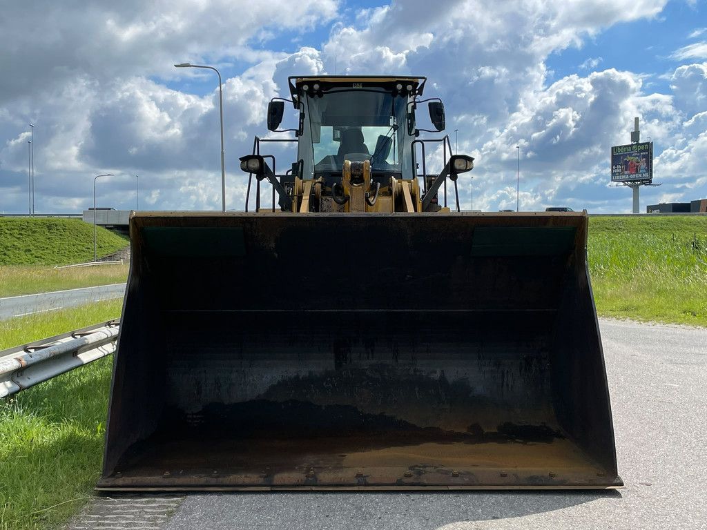 Caterpillar 966M