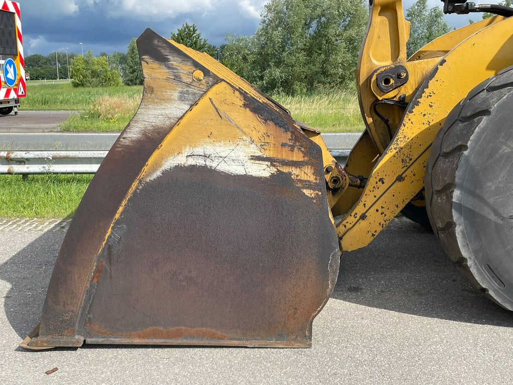 Caterpillar 966M