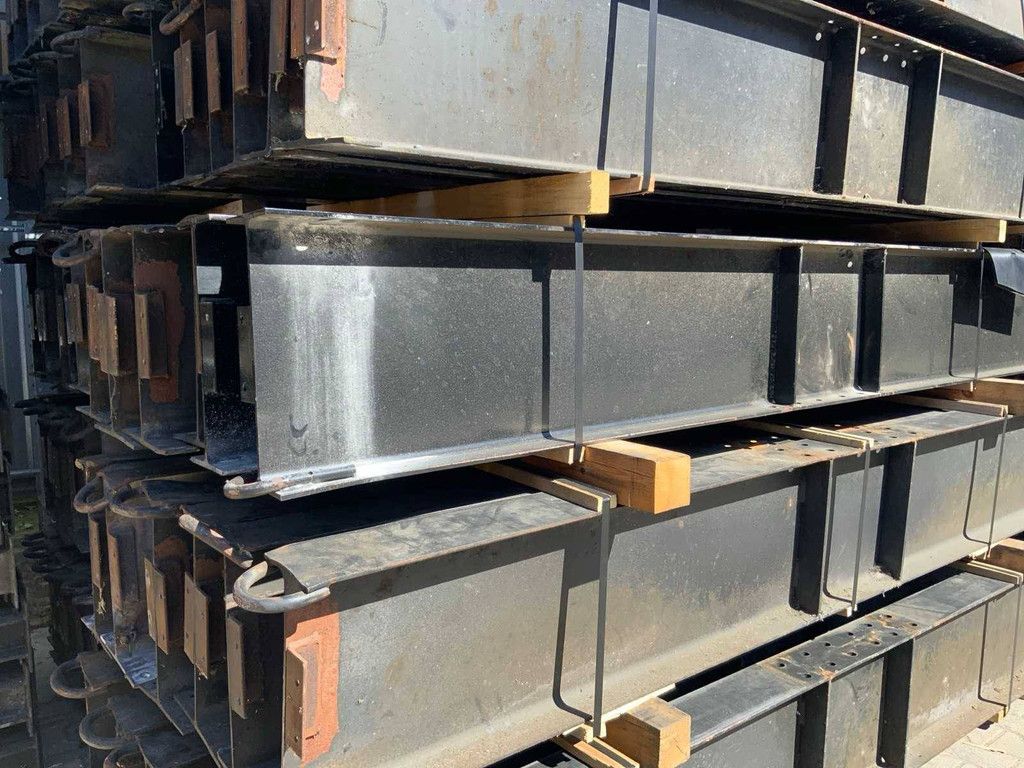 Heavy-duty Double-sided Cantilever Racking 8x64