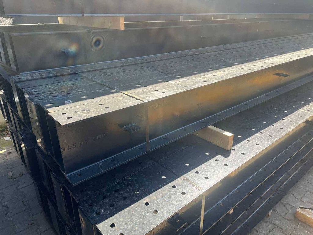 Enkelzijdig Draagarmstelling 8x24