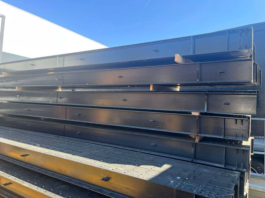 Enkelzijdig Draagarmstelling 8x24