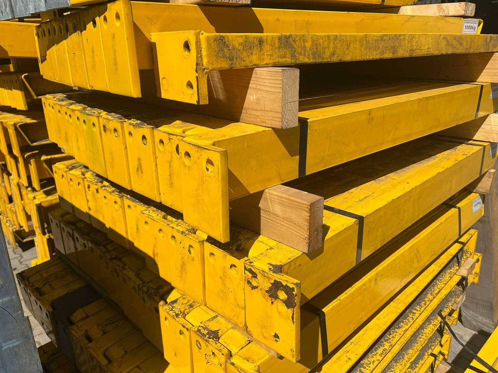 Enkelzijdig Draagarmstelling 8x24