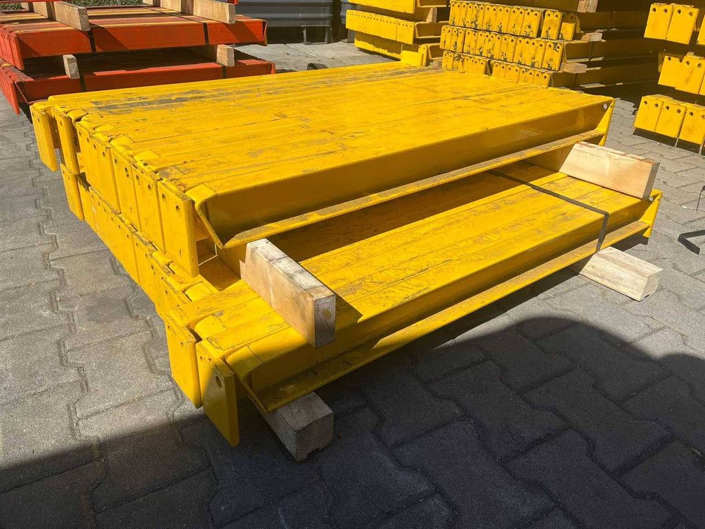 Enkelzijdig Draagarmstelling 8x24